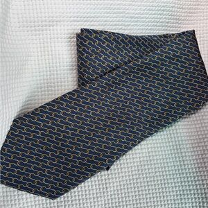 Men's Battistoni Blue Silk Tie with Gold Link Pattern